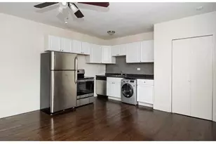 3345 N Marshfield Ave, Chicago, IL 60657 - Photo 2