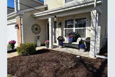 1250 Promontory Drive, Pingree Grove, IL 60140 - Photo 2