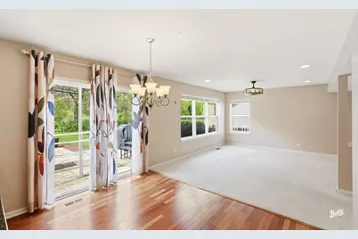1250 Promontory Drive, Pingree Grove, IL 60140 - Photo 4