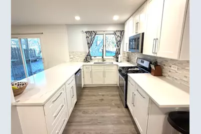 839 Dundee Avenue, Barrington, IL 60010 - Photo 4