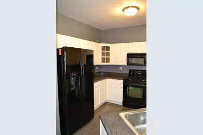 169 Springbrook Trail S, Oswego, IL 60543 - Photo 4