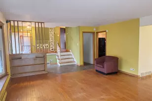 15531 Woodlawn E Ave, South Holland, IL 60473 - Photo 2