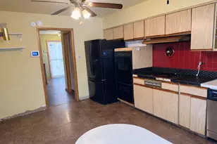 15531 Woodlawn E Ave, South Holland, IL 60473 - Photo 4