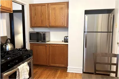 1911 W Larchmont Avenue #3A, Chicago, IL 60613 - Photo 4