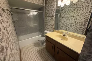 15723 Peggy Ln, Oak Forest, IL 60452 - Photo 10