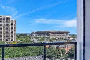 100 E 14th St, Chicago, IL 60605 - Photo 18