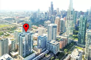 100 E 14th St, Chicago, IL 60605 - Photo 30