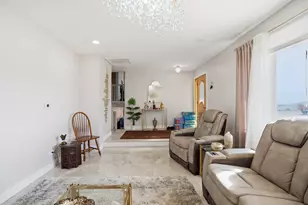 10459 S 81st Ave, Palos Hills, IL 60465 - Photo 14