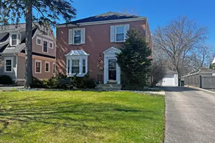 4 S June Terrace, Lake Forest, IL 60045 - Photo 1