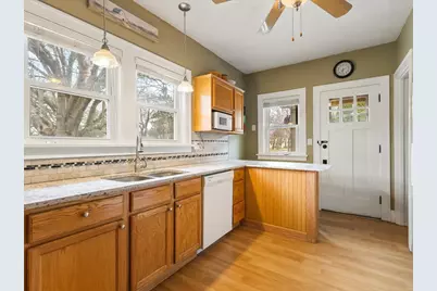 302 N Rockford Avenue, Rockford, IL 61107 - Photo 14