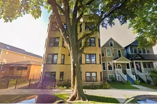 1913 W Larchmont Ave, Chicago, IL 60613 - Photo 2