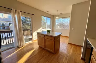 951 Ellsworth Dr, Grayslake, IL 60030 - Photo 8