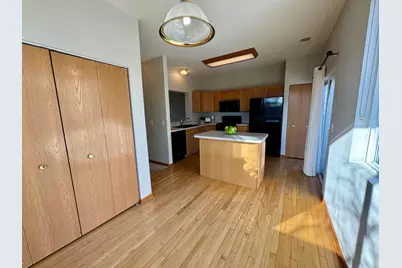 951 Ellsworth Drive #NONE, Grayslake, IL 60030 - Photo 6