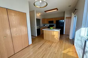 951 Ellsworth Dr, Grayslake, IL 60030 - Photo 6