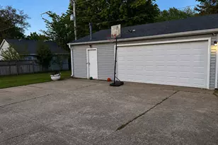 21707 Cynthia Ave, Sauk Village, IL 60411 - Photo 14