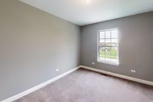 550 W Meadowdale Cir, Hampshire, IL 60140 - Photo 14