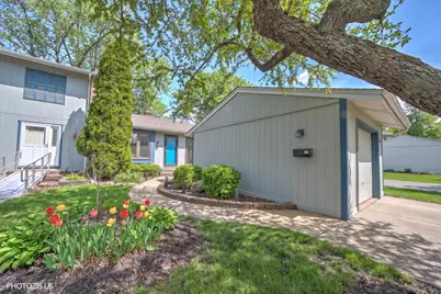 211 Edgewater Drive, Bloomingdale, IL 60108 - Photo 2