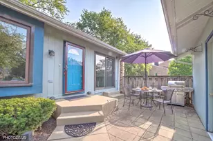 211 Edgewater Dr, Bloomingdale, IL 60108 - Photo 1