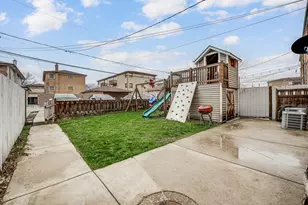 2437 N 78th Ave, Elmwood Park, IL 60707 - Photo 18