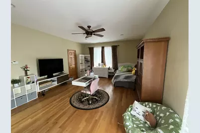 9226 Kilbourn Avenue, Skokie, IL 60076 - Photo 18