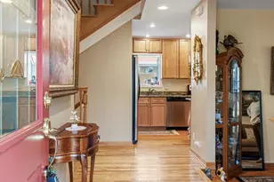 9226 Kilbourn Ave, Skokie, IL 60076 - Photo 4