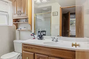 9226 Kilbourn Ave, Skokie, IL 60076 - Photo 36