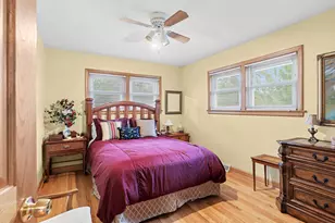 9226 Kilbourn Ave, Skokie, IL 60076 - Photo 20