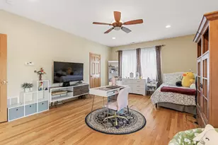 9226 Kilbourn Ave, Skokie, IL 60076 - Photo 26
