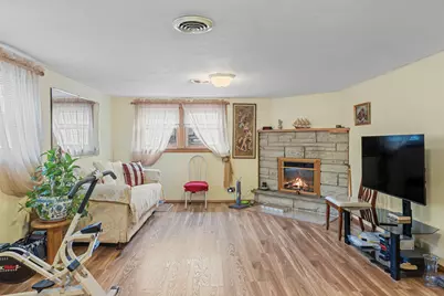 9226 Kilbourn Avenue, Skokie, IL 60076 - Photo 34