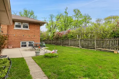 9226 Kilbourn Avenue, Skokie, IL 60076 - Photo 42