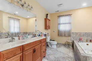 9226 Kilbourn Ave, Skokie, IL 60076 - Photo 28