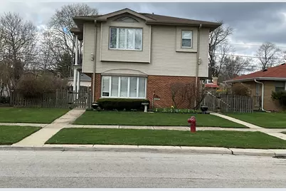 9226 Kilbourn Avenue, Skokie, IL 60076 - Photo 2