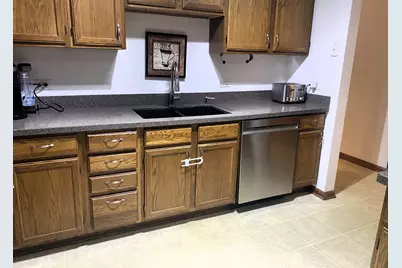 9400 Lindsay Street, Orland Hills, IL 60487 - Photo 8