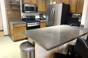 9400 Lindsay St, Orland Hills, IL 60487 - Photo 6