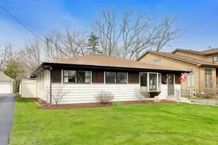 456 Lowell Ave, Glen Ellyn, IL 60137 - Photo 2