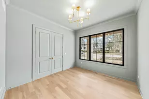 1310 N Eagle St, Naperville, IL 60563 - Photo 12