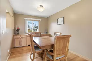 130 N Horner Ln, Mount Prospect, IL 60056 - Photo 6