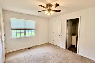 39 Ridge Rd, Centralia, IL 62801 - Photo 8