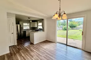 39 Ridge Rd, Centralia, IL 62801 - Photo 6