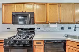 1435 Orleans Dr, Mundelein, IL 60060 - Photo 6