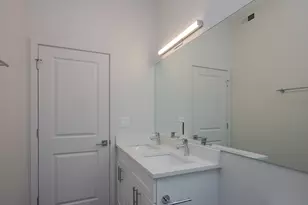 1008 W 18th St, Chicago, IL 60608 - Photo 8