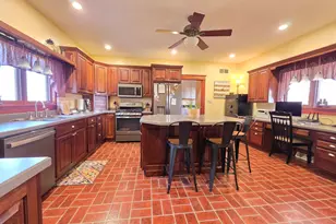 1468 E 22nd Rd, Streator, IL 61364 - Photo 2