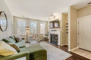 1215 N Orleans St, Chicago, IL 60610 - Photo 2