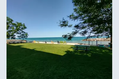 1216 W Jarvis Avenue #G, Chicago, IL 60626 - Photo 2