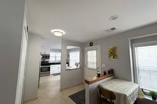 258 Odlum Ct, Schaumburg, IL 60194 - Photo 12