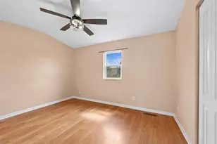 5313 Cleveland Dr, McHenry, IL 60050 - Photo 10