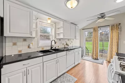 4616 River Drive, Lisle, IL 60532 - Photo 10