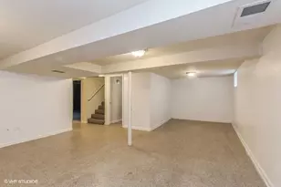 17948 Wentworth Ave, Lansing, IL 60438 - Photo 8