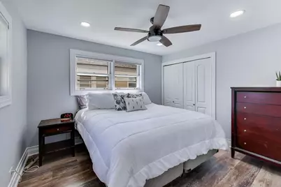 8407 N Olcott Avenue, Niles, IL 60714 - Photo 14