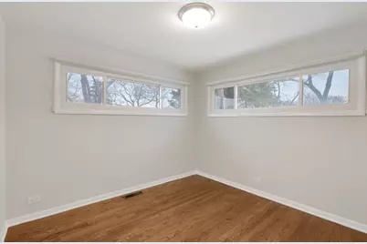 6803 N Keeler Avenue, Lincolnwood, IL 60712 - Photo 12